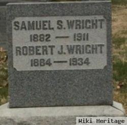 Robert J. Wright