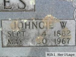 Johncie W Jones