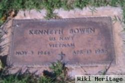 Kenneth Bowen