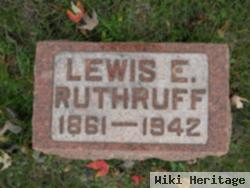 Lewis E Ruthruff