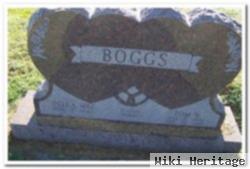 Tom W Boggs