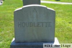 Elmer C Houdlette