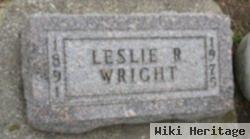 Leslie R Wright