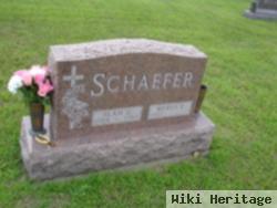 Merle E Schaefer