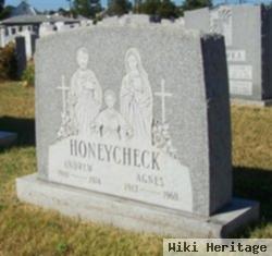 Agnes Honeycheck