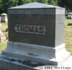 Willie B Thomas