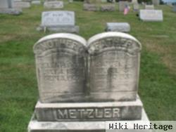 Della E Mccracken Metzler