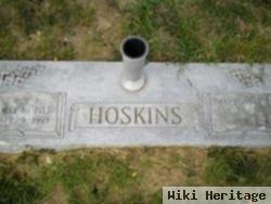 Roy R Hoskins