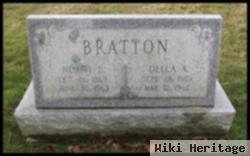 Della A Bratton