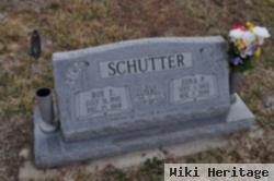 Edna P Schutter