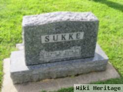 Ella Sukke