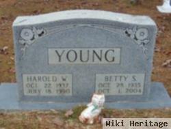 Betty Sue Harris Young