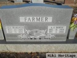 Lola Margreta Patrick Farmer