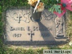 Daniel Earl Schueth