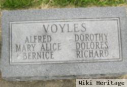 Dorothy Lorrine Voyles