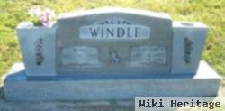 John Earl "shorty" Windle