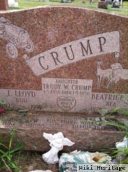 Lloyd J "bud" Crump