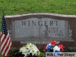 Robert R Wingert