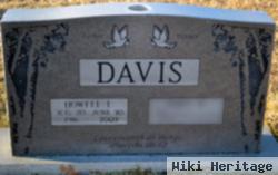 Howell L Davis