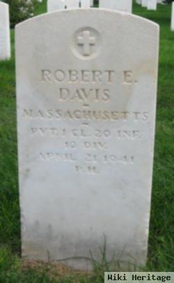 Robert E Davis