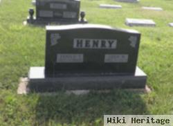 Oren M Henry