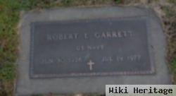 Robert L Garrett