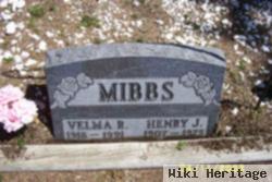 Velma R Mibbs