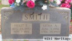 Hulit E Smith