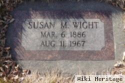 Susan M Wight