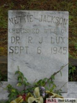 Nettie V.m. Jackson Lux