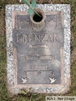 Bettye Wilson Frunzar