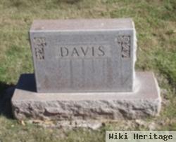 Amos Lee Davis