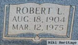 Robert L Hobbs