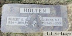 Robert E Holten