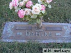 Ellen D Dahlke