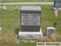 Daniel Vanness