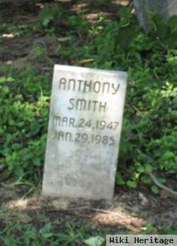 Anthony Smith