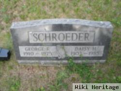 Daisy H Schroeder