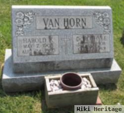 Dorothy E Burke Van Horn