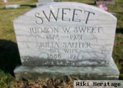 Julia Sauter Sweet