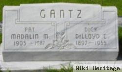 Delloyd E "dick" Gantz