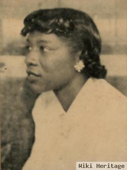 Martha M Hinton