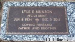 Lyle Elliot Munson