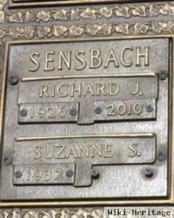 Suzanne S Sensbach