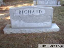 Ernest Richard, Jr