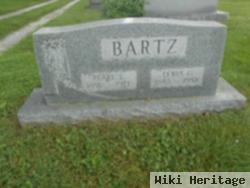 Pearl E Manges Bartz