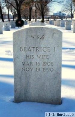 Beatrice Linc