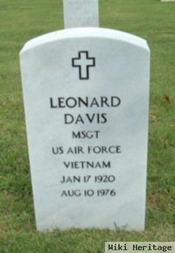 Leonard Davis