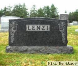 Mona Lenzi