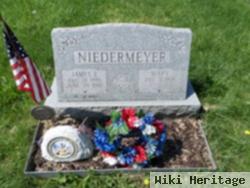 James E Niedermeyer